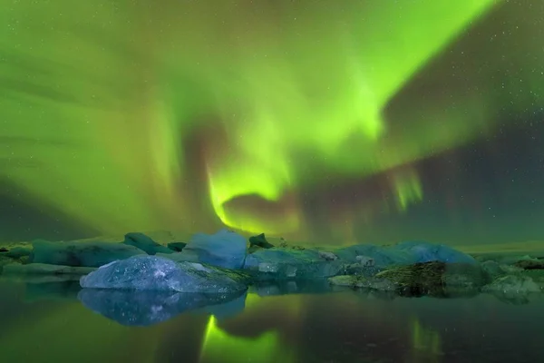 Vacker Utsikt Över Gröna Norrsken — Stockfoto