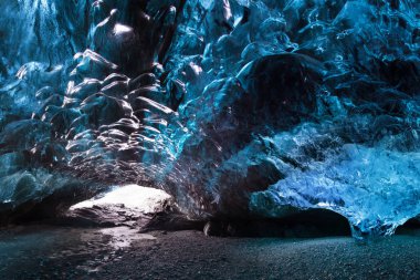 Buz mağarasının manzara manzarası, Vatnajokull Ulusal Parkı, Skaftafell, İzlanda