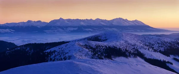 Vista Panorámica Las Montañas Nieve Italia Europa —  Fotos de Stock