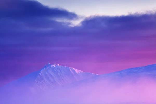 Vista Panorámica Las Montañas Nevadas Las Nubes — Foto de Stock