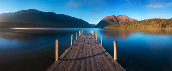 Muelle Romántico Anau Isla Sur Nueva Zelanda Muelle Amanecer —  Fotos de Stock