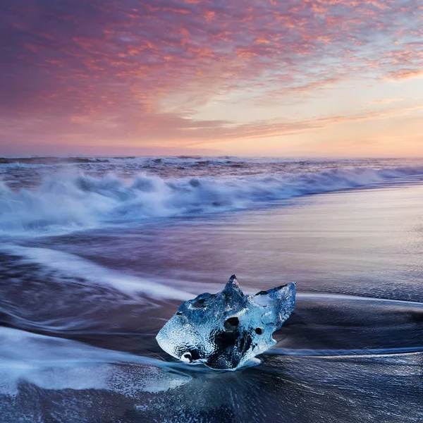 Vista Panorámica Bloques Hielo Bajo Cielo Nublado —  Fotos de Stock