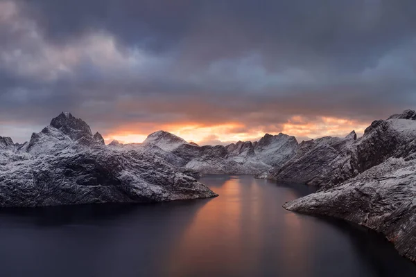 Vista Panorámica Las Montañas Nevadas Invierno — Foto de Stock