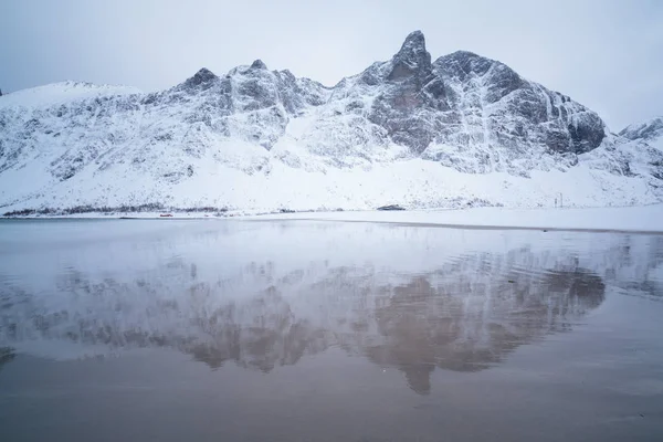 Vista Panorâmica Dos Alpes Noruegueses Mar Inverno — Fotografia de Stock