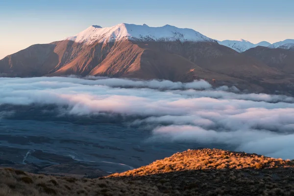 Valley Flooded Mist Mountain Environment Fogs Only High Peakd Mountains — Stock Photo, Image