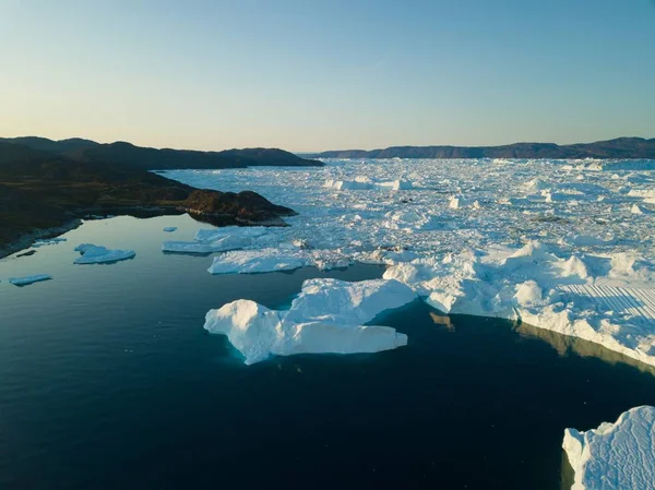 Icebergs Κηφήνας Εναέρια Άποψη Εικόνα Κλιματική Αλλαγή Και Την Υπερθέρμανση — Φωτογραφία Αρχείου