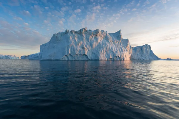 Énormes Icebergs Différentes Formes Dans Baie Disko Ouest Groenland Leur — Photo