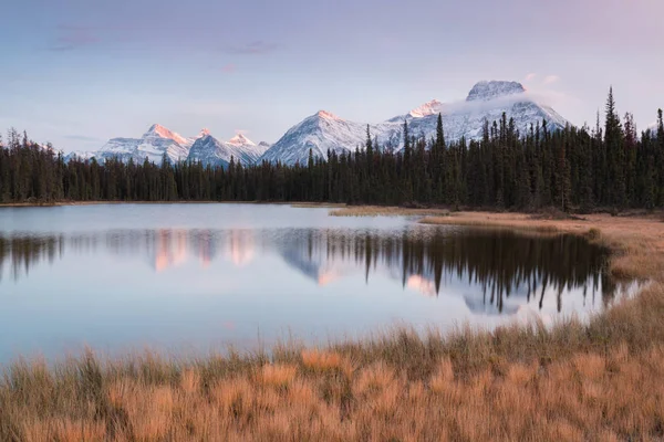 Rocky Mountains Herfstdag Jasper National Park Canadese Rockies Alberta Canada — Stockfoto
