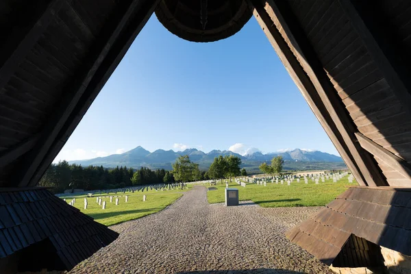 Tysk Militärkyrkogård Hösten Med Berg Bakgrunden Och Många Gravar Soldater — Stockfoto