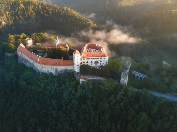 Bitov Castelo Medieval Região Morávia Sul Durante Incrível Nascer Sol — Fotografia de Stock