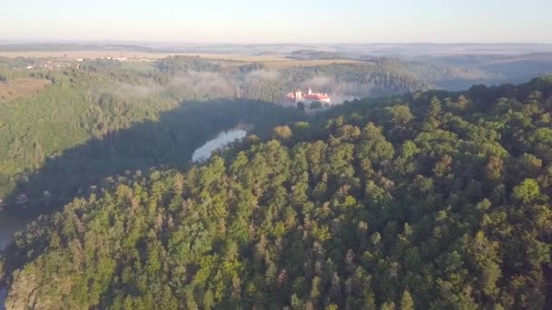 Bitov Medeltida Slott Södra Mähren Fantastisk Soluppgång Tjeckien Europa Flygdrönare — Stockvideo