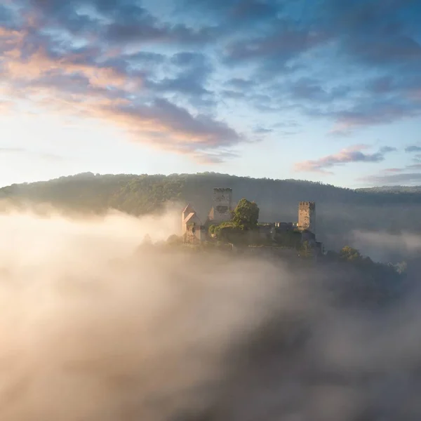 Bitov Middeleeuws Kasteel Zuid Moravië Tijdens Geweldige Zonsopgang Tsjechië Europa — Stockfoto