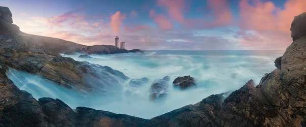 Petit Minou Lighthouse พระอาท ตกด วยแสงส แดง Brest งเศส มมองของ — ภาพถ่ายสต็อก