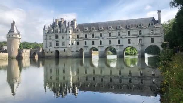 Zámek de Chenonceau nedaleko Amboise v údolí Loiry. — Stock video