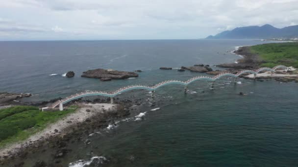 Taitung, Tayvan bulunan Sanxiantai Rekreasyon Alanı Havadan Görünümü. — Stok video