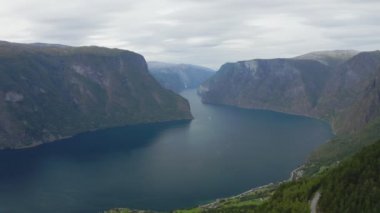Stegastein Bakış Açısı. Muhteşem izleme platformunu deneyin.