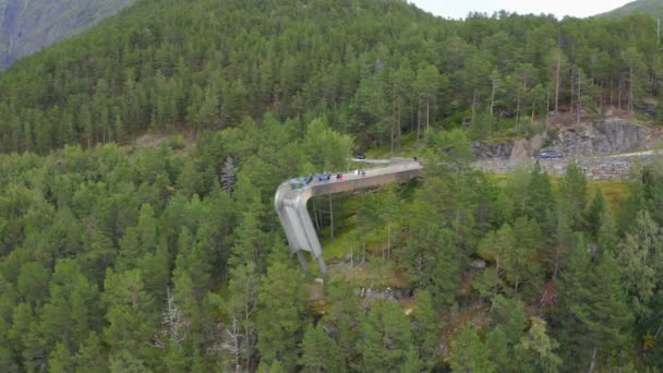 Stegastein Viewpoint.Experience velkolepé pozorovací platformy — Stock video