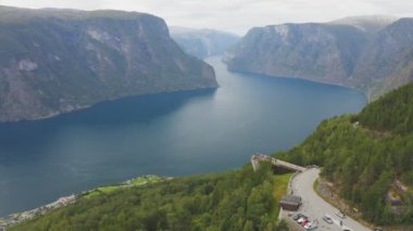 Stegastein Bakış Açısı. Muhteşem izleme platformunu deneyin.
