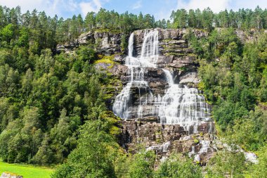 Güzel Tvindefossen Şelalesi, Voss, Norveç