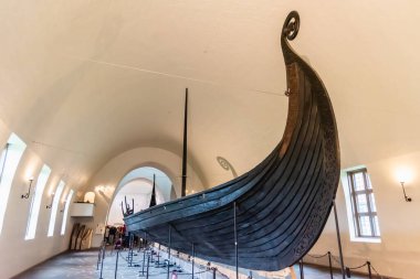 OSLO, NORway - 28 Ağustos 2019: Viking Gemi Müzesi Norveç 'in Oslo kentindeki Bygdoy adasında yer almaktadır.. 