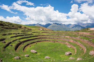 Eş merkezli teraslar İnka Dönemi Moray Urubamba Vadisi Peru