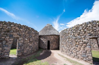 Ruinas Raqchi is a ruins and is located in Provincia de Canchis, Cusco, Peru. clipart