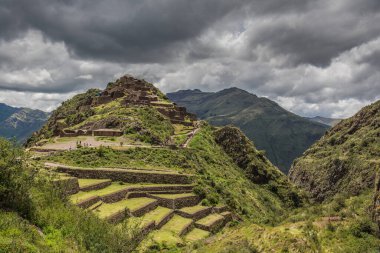 Kutsal Vadi ve Pisac 'ın İnka kalıntıları, Cuzco Peru yakınlarında.