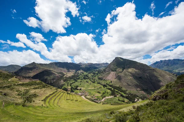 库斯科秘鲁附近的圣谷和皮萨奇的印加遗址. 免版税图库照片
