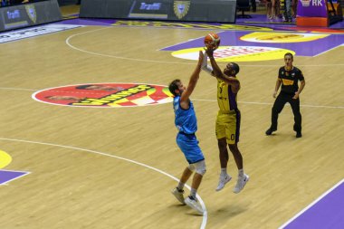 İsrail - Holon, Toto Arena, 15 Ekim 2017: basketbol Hapoel Holon - Hapoel Eilat oyun
