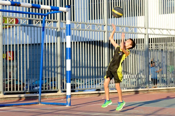 Israel Netanya Octubre 2017 Entrenamiento Baloncesto Infantil Calle Equipo Baloncesto —  Fotos de Stock