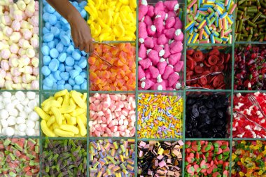 Şeker ve çikolata ve karamel ve krema şeker mağaza