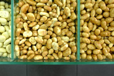 Şeker ve çikolata ve karamel ve krema şeker mağaza