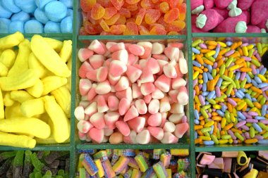 Şeker ve çikolata ve karamel ve krema şeker mağaza