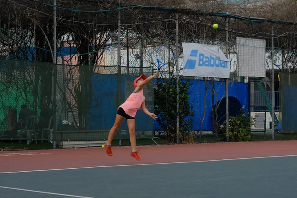 Israel Нетания Июля 2018 Года Девочка Подросток Играющая Теннис Теннисным — стоковое фото