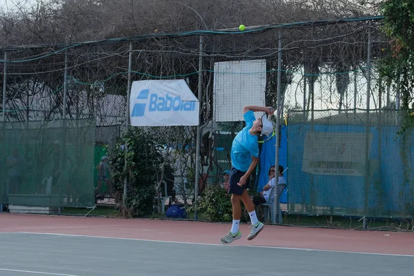 Israel Netanya Juli 2018 Seorang Pemuda Berbaju Olahraga Dan Celana — Stok Foto