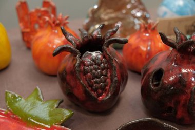 meyve şeklinde el yapımı toprak