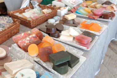 el yapımı sabun kokulu ihale lezzetli kokuyor