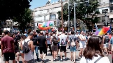 İsrail - Tel Aviv, 14 Haziran 2019: Slowe motion geleneksel gay lezbiyen gay gurur geçit töreni Tel Aviv 2019