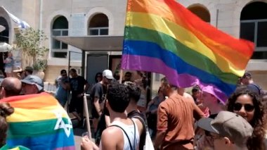 İsrail - Tel Aviv, 14 Haziran 2019: Slowe motion geleneksel gay lezbiyen gay gurur geçit töreni Tel Aviv 2019