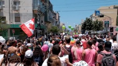 İsrail - Tel Aviv, 14 Haziran 2019: Slowe motion geleneksel gay lezbiyen gay gurur geçit töreni Tel Aviv 2019