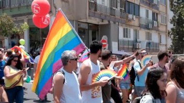 İsrail - Tel Aviv, 14 Haziran 2019: Slowe motion geleneksel gay lezbiyen gay gurur geçit töreni Tel Aviv 2019