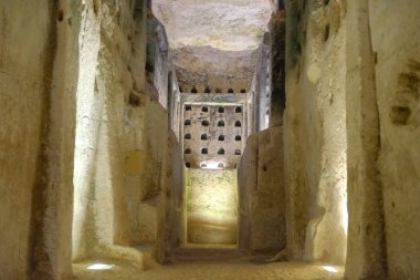 külleri columbarium kazılmış mezar