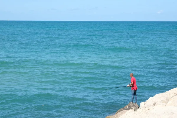 Isarel Herzliya Mai 2020 Ein Fischer Roten Shirt Mit Langer — Stockfoto