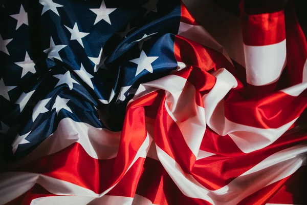 Nahaufnahme Einer Zerzausten Amerikanischen Flagge — Stockfoto