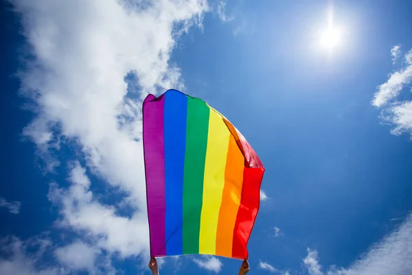 Lgbt Gay Bandera Soplado Viento — Foto de Stock