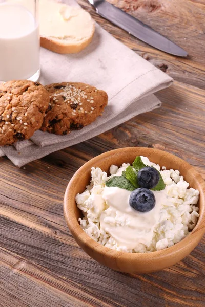 süzme peynir ile Kahvaltı