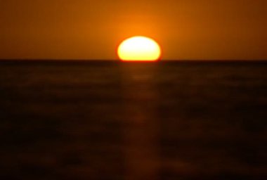 Günbatımı tropikal günbatımı zaman atlamalı güzel görünümü