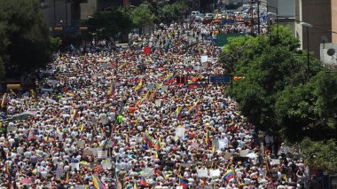 Venezuela 'da özgürlüğün protesto edilmesi. Komünizmle karşı, sosyalizme karşı. Öğrenciler ve insanlar Caracas Venezuela özgürlüğü protesto, yaklaşık Mart 2014