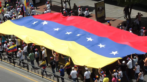 Venezuela 'da özgürlüğün protesto edilmesi. Komünizmle karşı, sosyalizme karşı. Öğrenciler ve insanlar Caracas Venezuela özgürlüğü protesto, yaklaşık Mart 2014