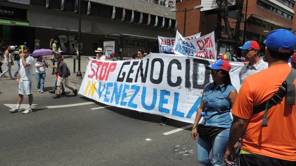 Venezuela 'da özgürlüğün protesto edilmesi. Komünizmle karşı, sosyalizme karşı. Öğrenciler ve insanlar Caracas Venezuela özgürlüğü protesto, yaklaşık Mart 2014